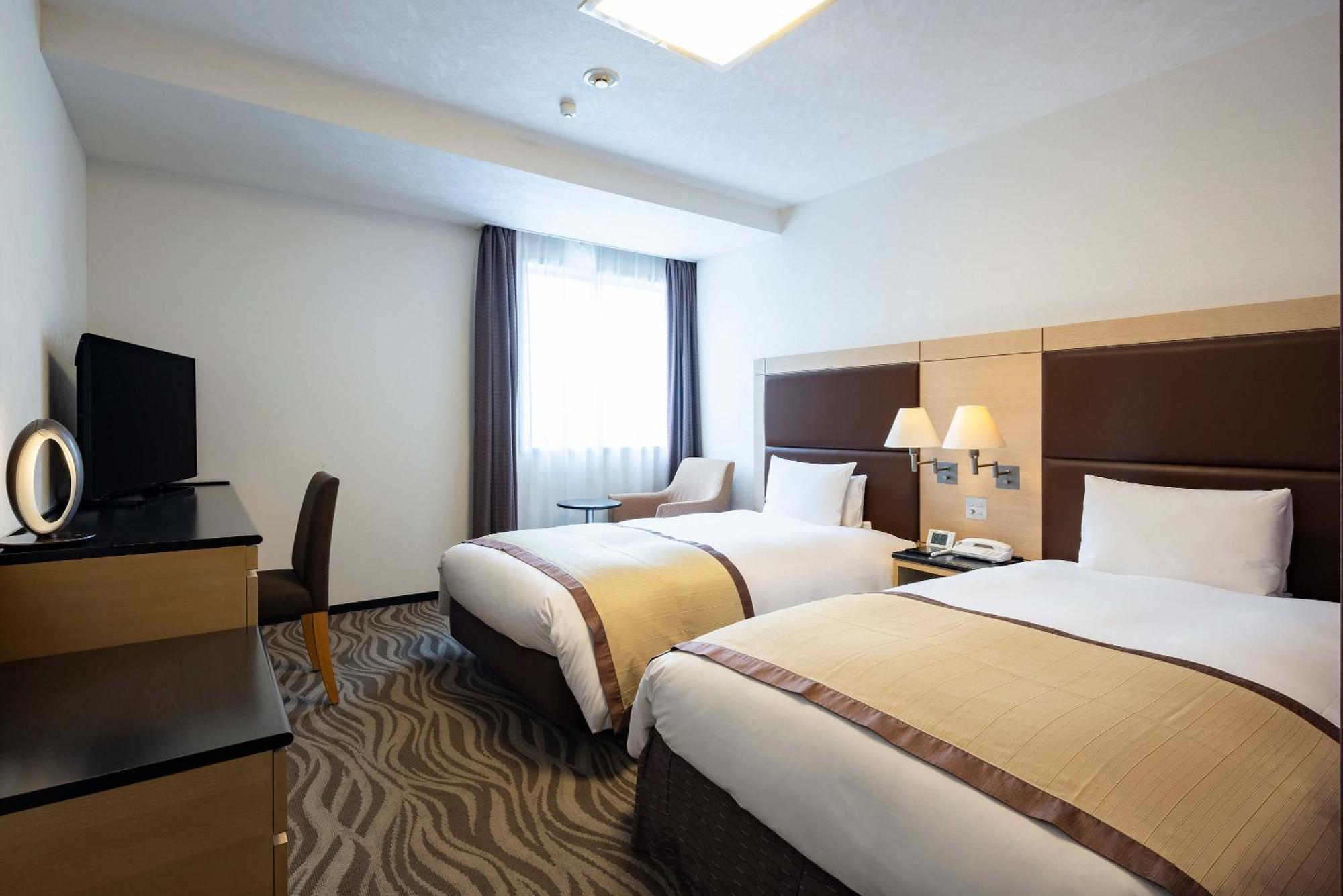 Hotel Metropolitan Takasaki Bagian luar foto