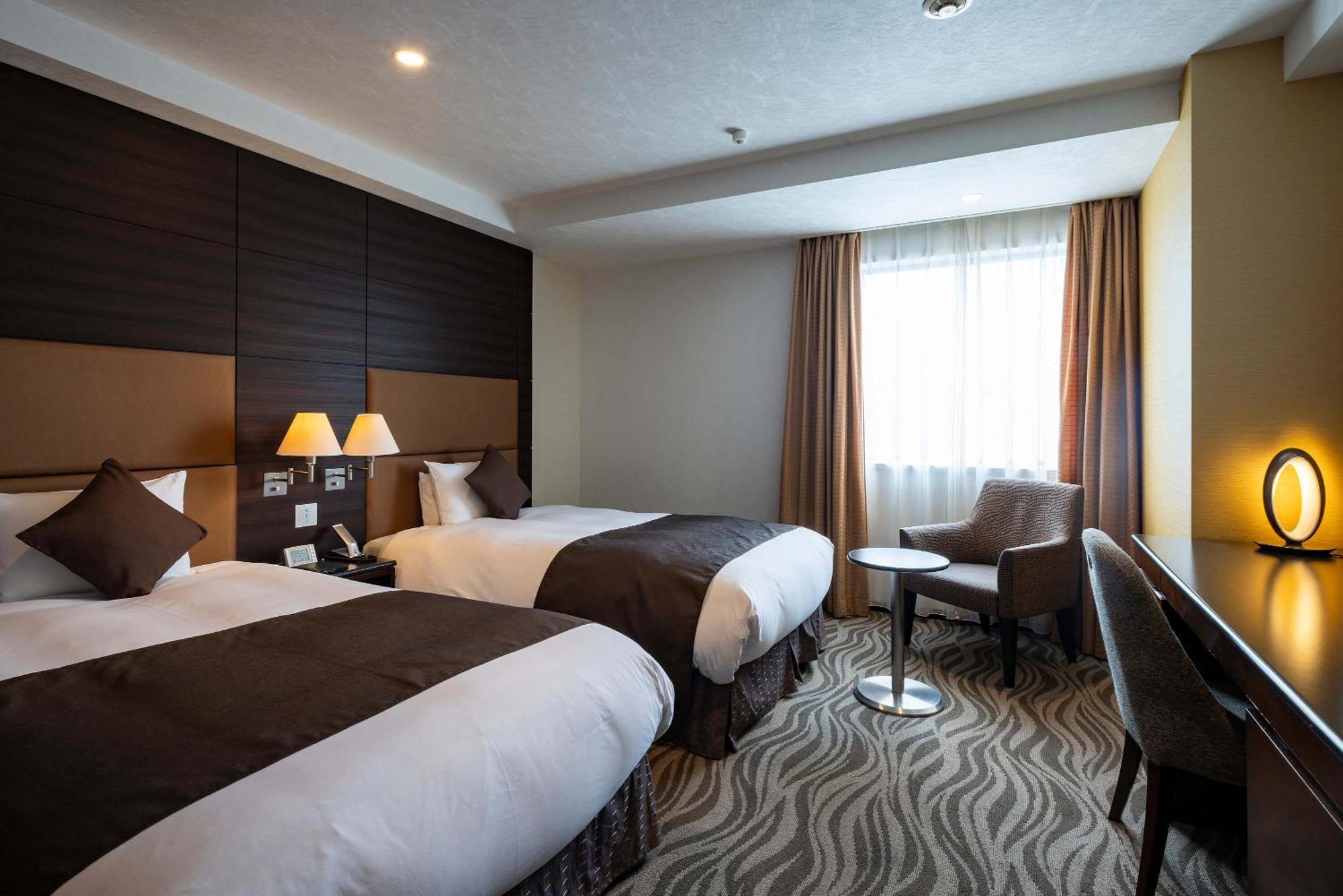Hotel Metropolitan Takasaki Bagian luar foto