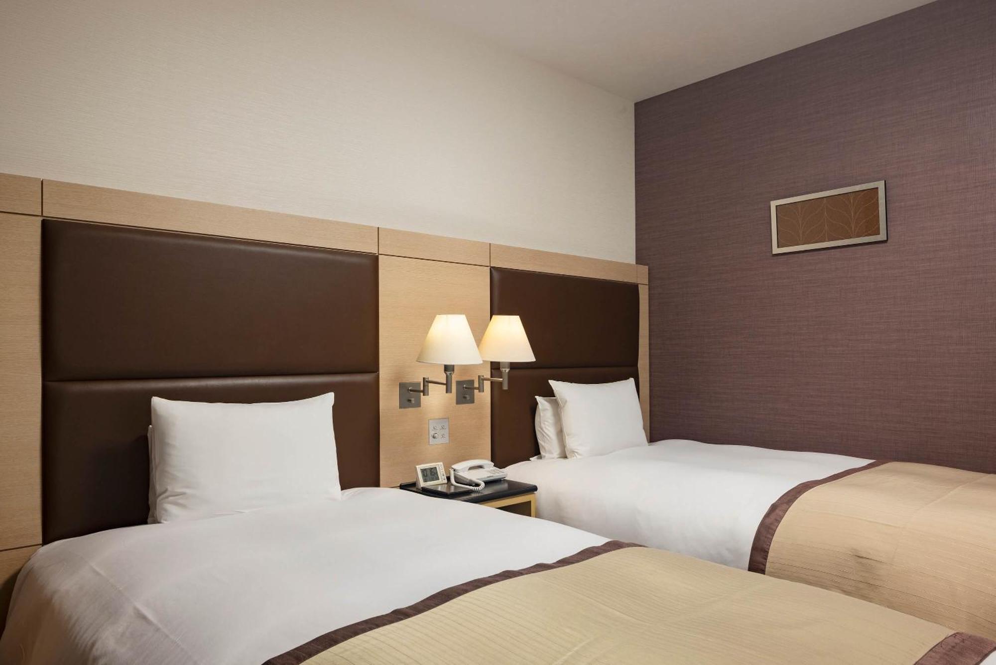Hotel Metropolitan Takasaki Bagian luar foto